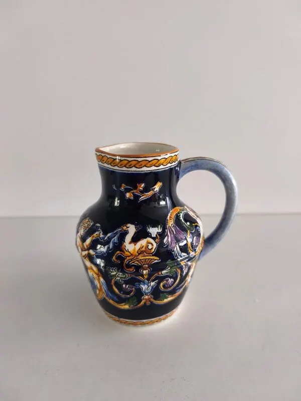 Illustration numéro 4 du produit Petit pichet / Pot à lait en faïence de Gien - Renaissance