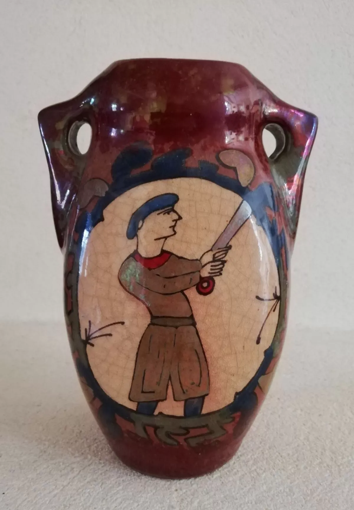 Illustration numéro 4 du produit Vase à décor de la tapisserie de bayeux de l.-e. desmant