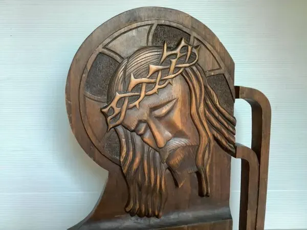 Illustration numéro 4 du produit Christ bois sculpté 1945