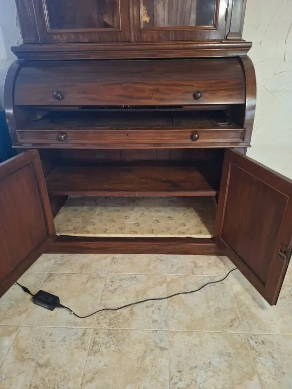 Illustration numéro 4 du produit Bureau, scriban anglais avec bibliothèque vitrée