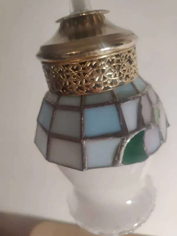 Illustration numéro 4 du produit Opaline en vitrail couronnée