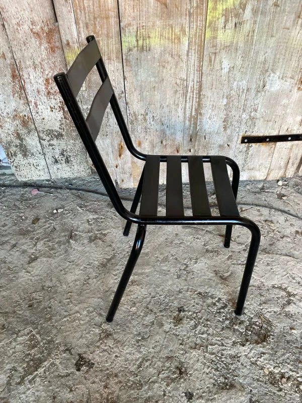 Illustration numéro 4 du produit Chaise industrielle bistrot style tolix métal noir vintage