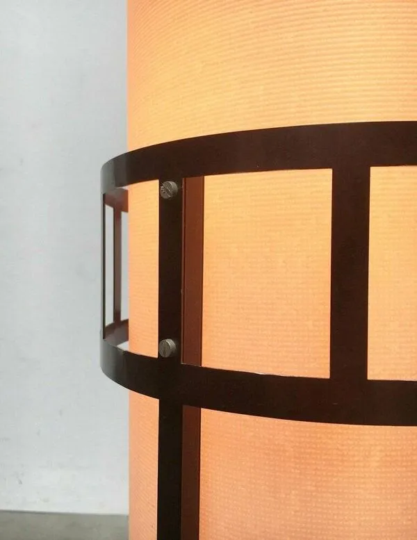 Illustration numéro 4 du produit Lampadaire trépied fusée de la RDA de l'Allemagne de l'Est du milieu du siècle par Leuchtenbau Saller, années 1960