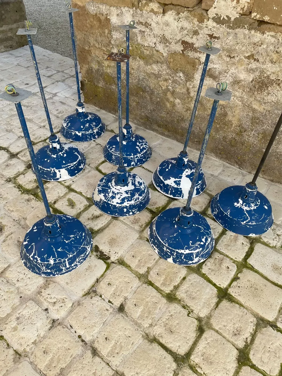 Illustration numéro 4 du produit Suspension tôle émaillée