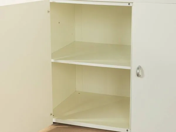 Illustration numéro 4 du produit Buffet Interlübke avec charnières en métal, années 1980.