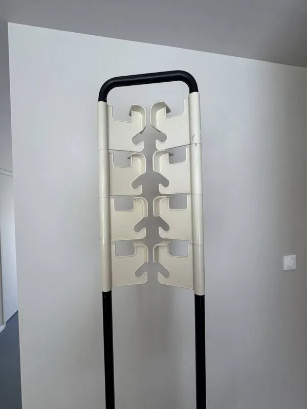 Illustration numéro 4 du produit Porte-manteau Manade signé Jean-Pierre Vitrac