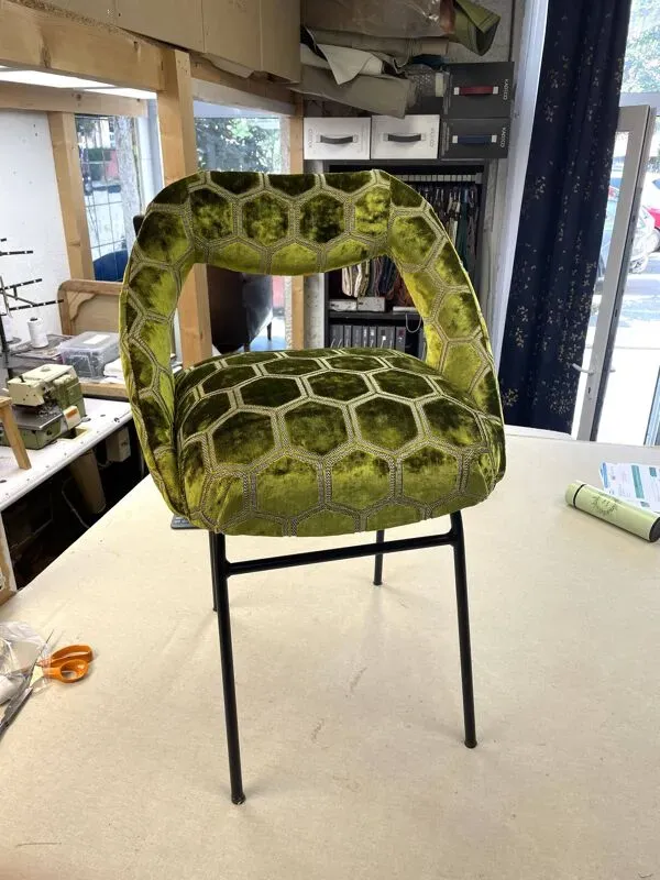 Illustration numéro 4 du produit Chaise industrielle