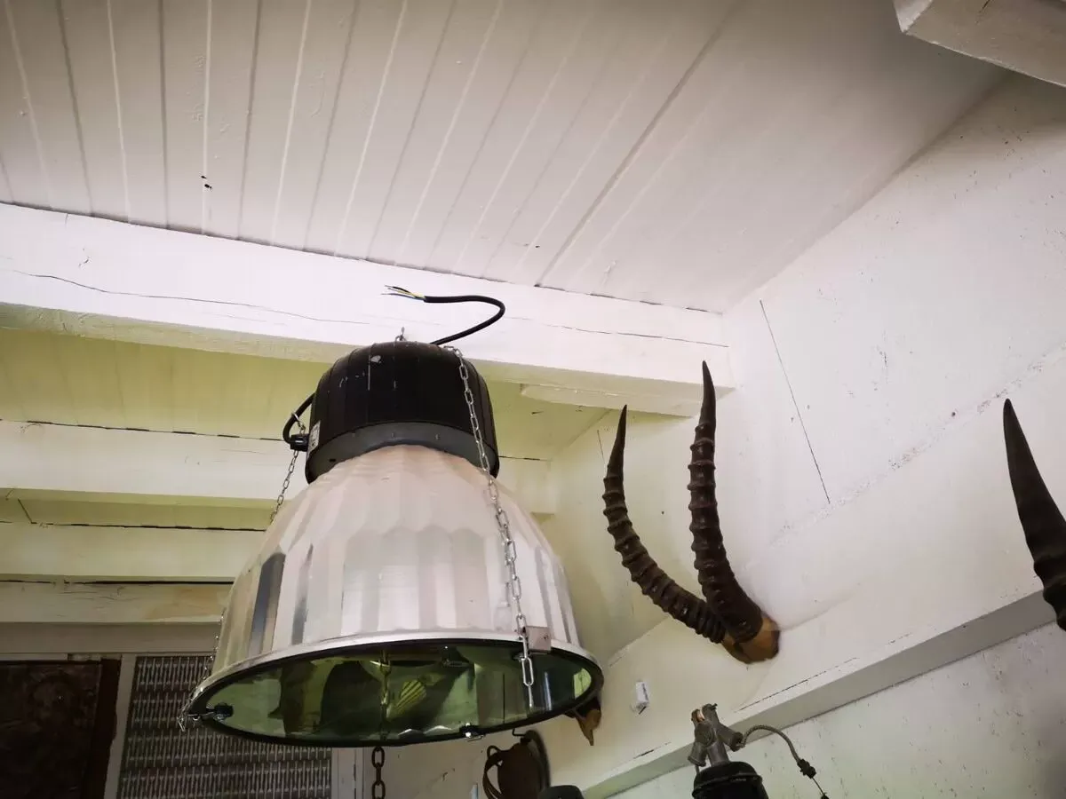 Illustration numéro 4 du produit Suspension métal style industriel