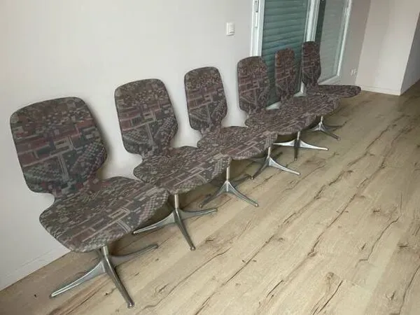 Illustration numéro 4 du produit vends 6 chaises pivotantes années 60 - Horst Brüning pour Cor