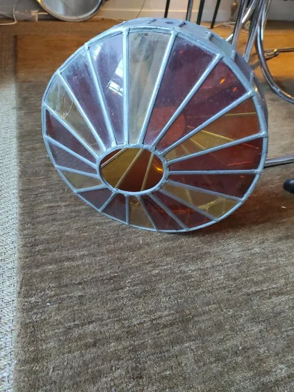 Illustration numéro 4 du produit Lustre vitrail