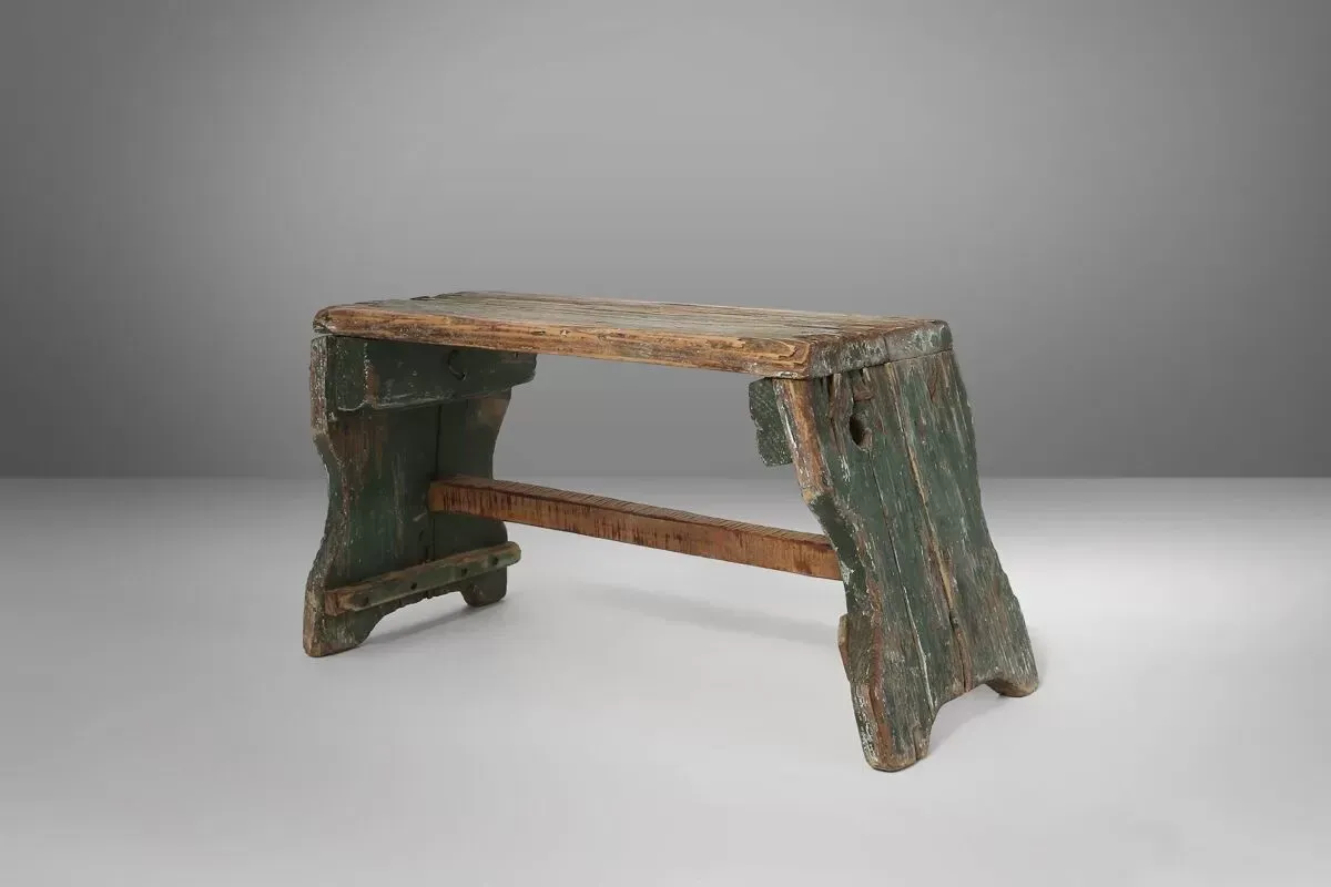 Illustration numéro 4 du produit Tabouret industriel en bois vert avec jolie patine, France 1900