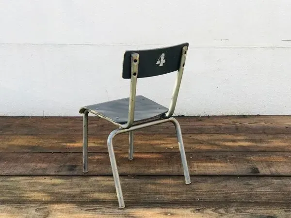 Illustration numéro 4 du produit Chaise école vintage