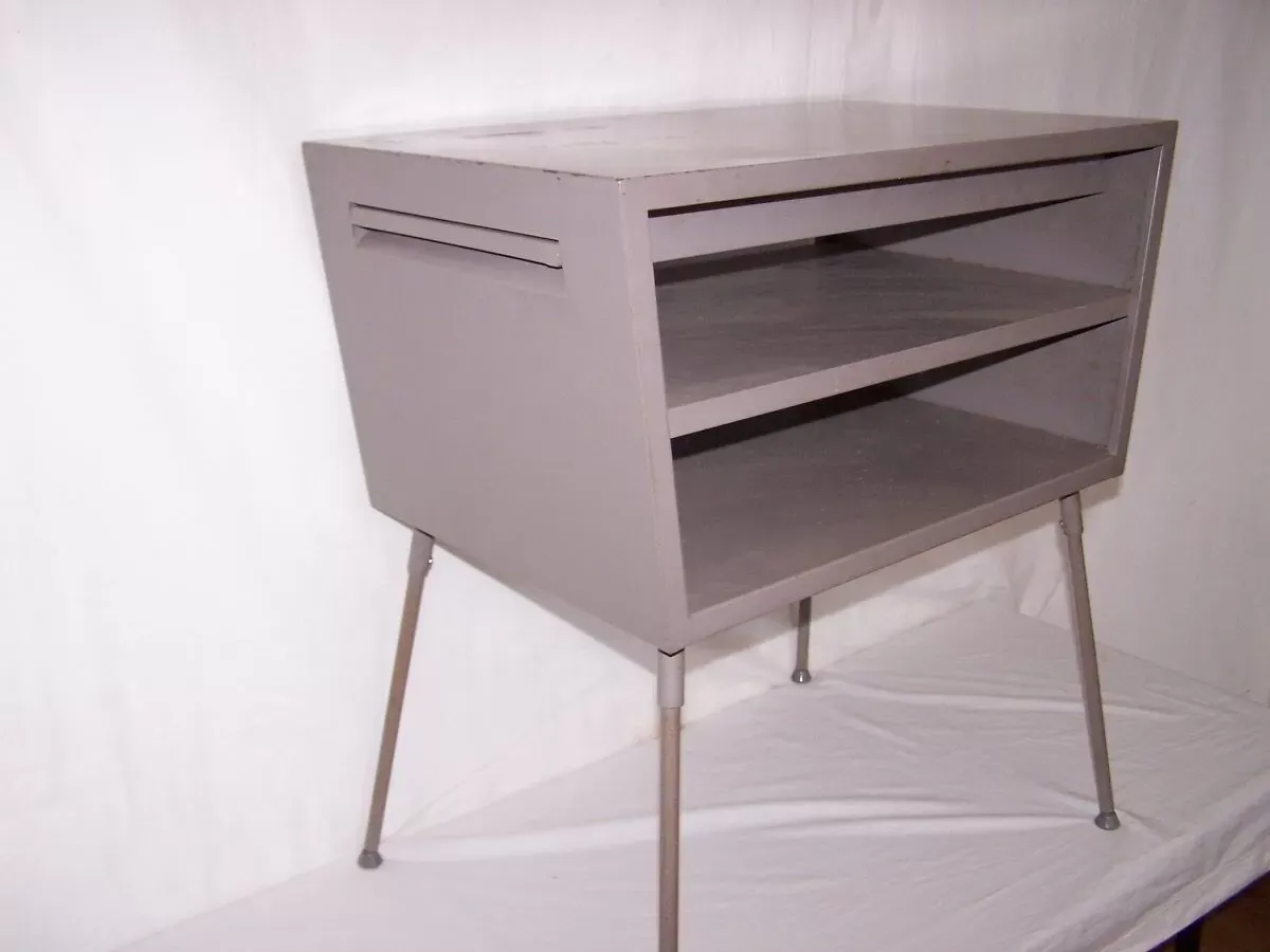 Illustration numéro 4 du produit Bureau atelier usine années 50