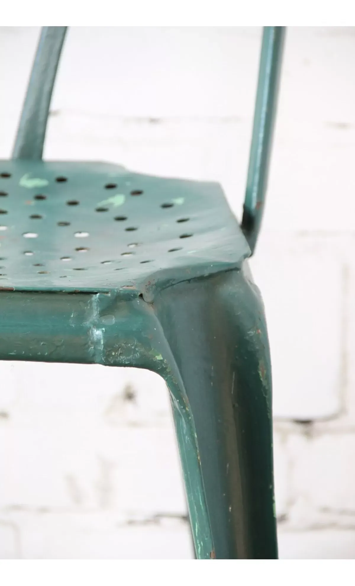 Illustration numéro 4 du produit Industrial chair