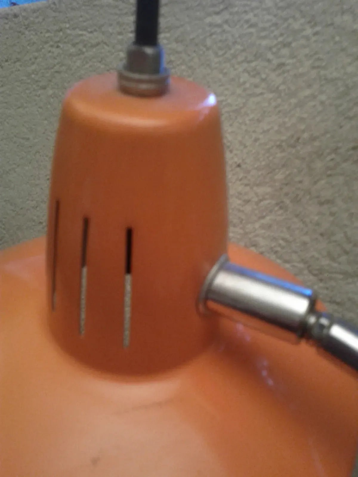 Illustration numéro 4 du produit Lampe fase orange