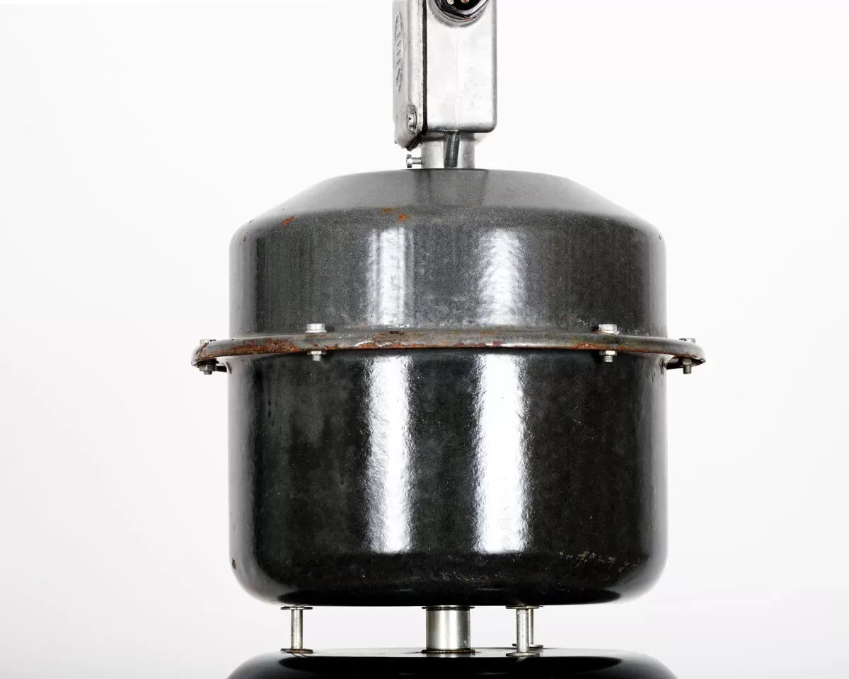 Illustration numéro 4 du produit Lampe industrielle de Elektrosvit, années 70