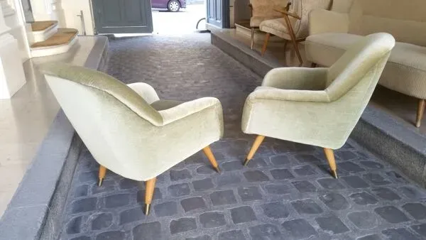 Illustration numéro 4 du produit Fauteuil danois club organique années 50 vert tendre glacé