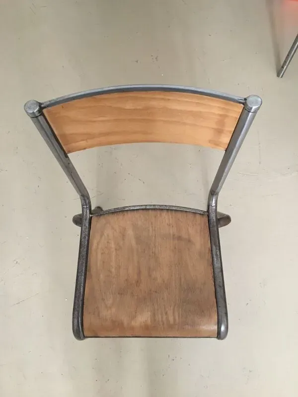 Illustration numéro 4 du produit Chaise bistrot