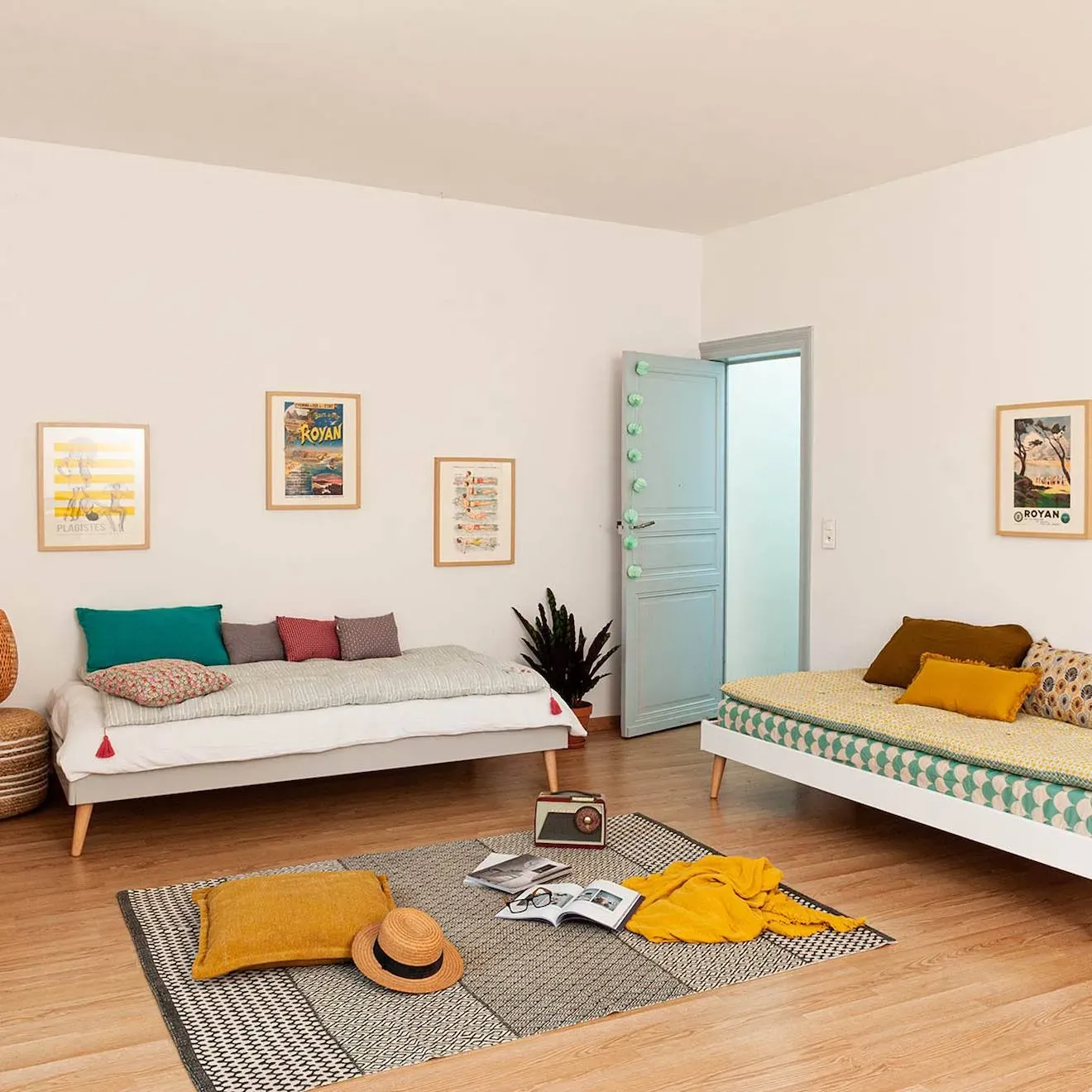 Illustration numéro 4 du produit Lit Enfant Avec Pieds Bois Massif Darla Blanc