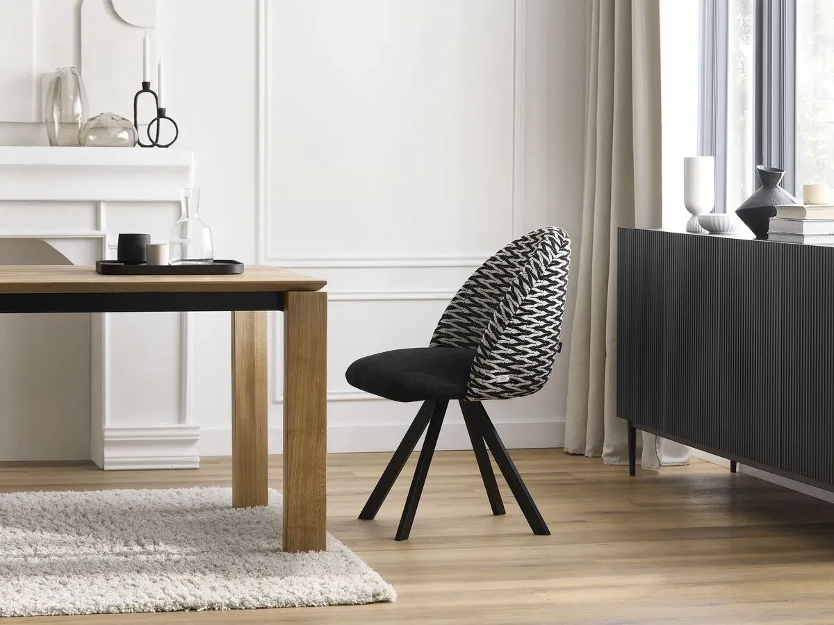 Illustration numéro 5 du produit Chaise LALIE édition limitée avec pieds étoile    BOBOCHIC