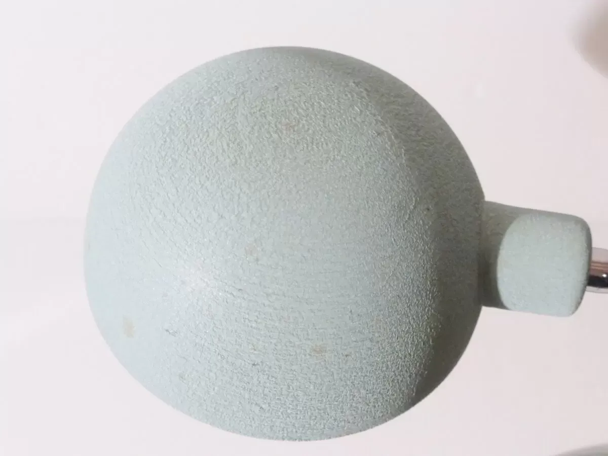 Illustration numéro 5 du produit Lampe à poser de bureau industrielle 50's vintage de couleur verte 1950 n2