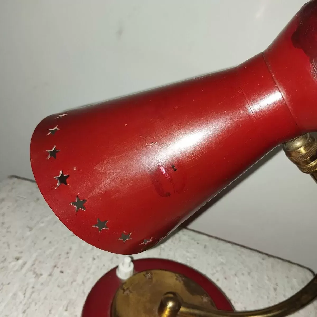 Illustration numéro 5 du produit Lampe en métal années 50