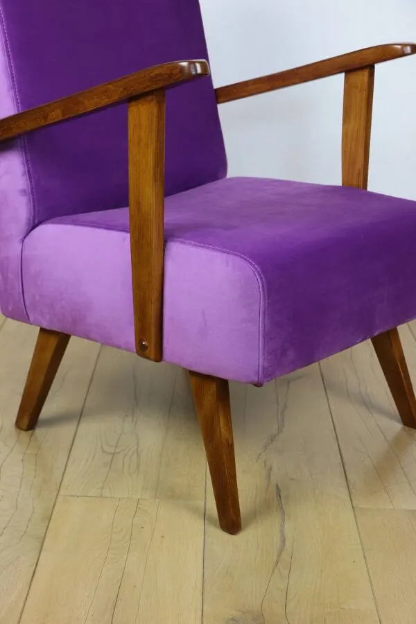 Illustration numéro 5 du produit Fauteuil loft vintage en velours violet - 2 pièces disponibles