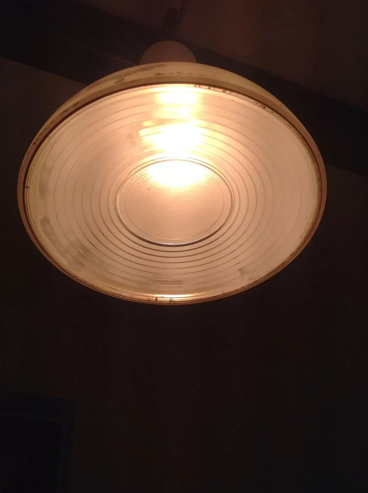 Illustration numéro 5 du produit Suspension holophane