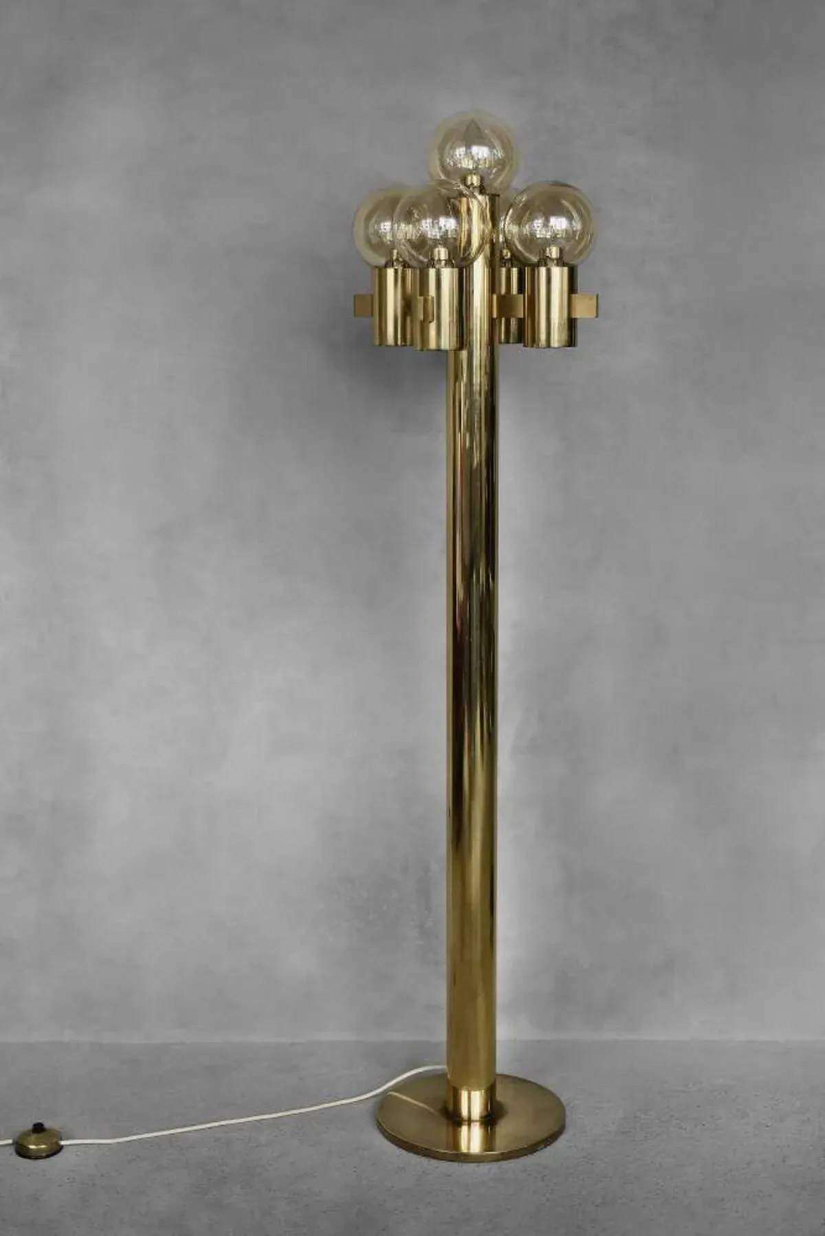 Illustration numéro 5 du produit Lampadaire sculptural doré à 5 lumières par Hans-Agne Jakobsson pour Hans-Agne Jakobsson AB, années 1960