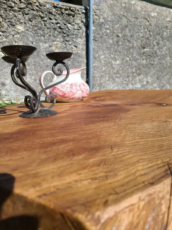 Illustration numéro 5 du produit Table basse brutaliste, art populaire année 20