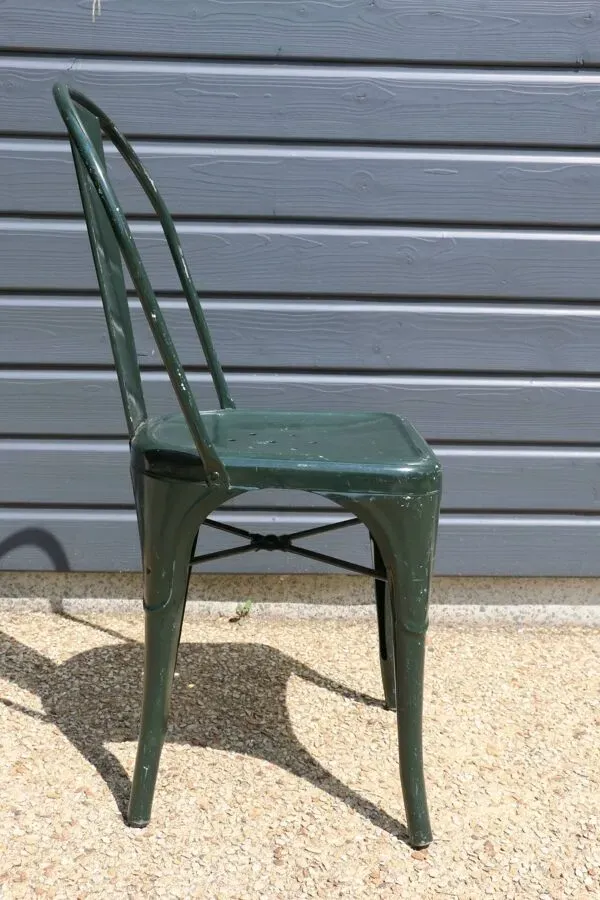 Illustration numéro 5 du produit Paire de chaises tolix modèle b 1930 (première édition)