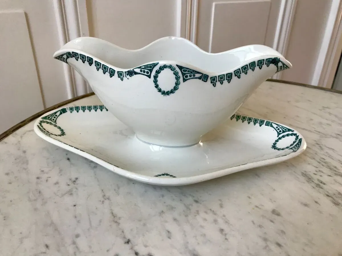 Illustration numéro 5 du produit Saucière Terre de Fer Saint-Amand XIXème