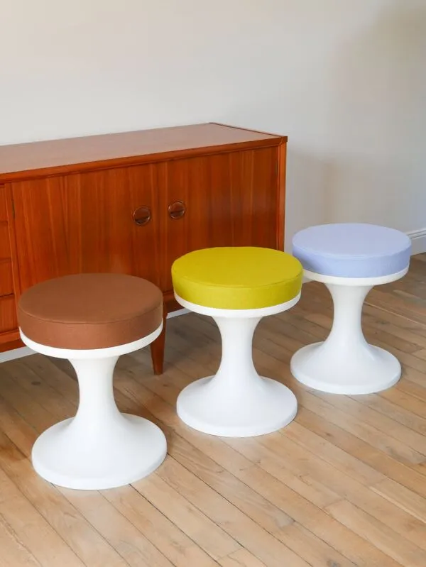 Illustration numéro 5 du produit Tabouret tulipe en Plastique et Laine, Mocha Mousse, Design Space Age, 1970