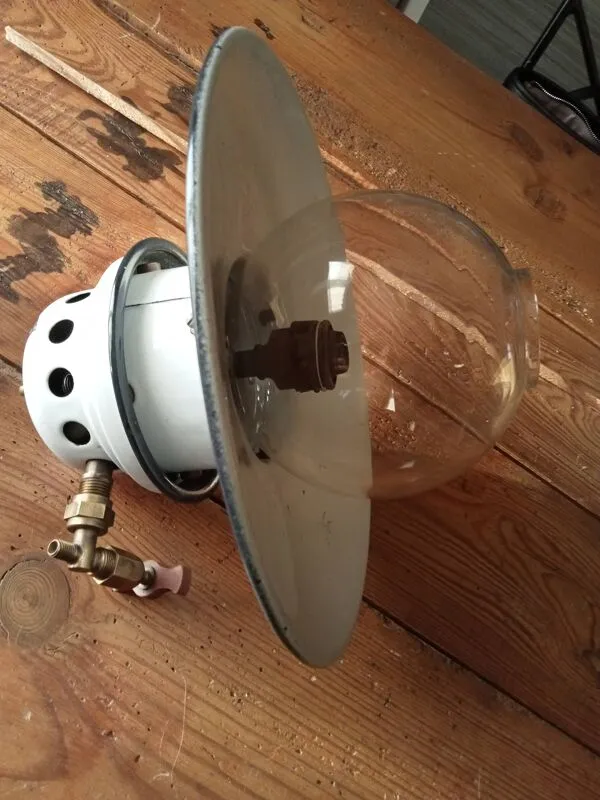 Illustration numéro 5 du produit Ancien plafonnier a gaz