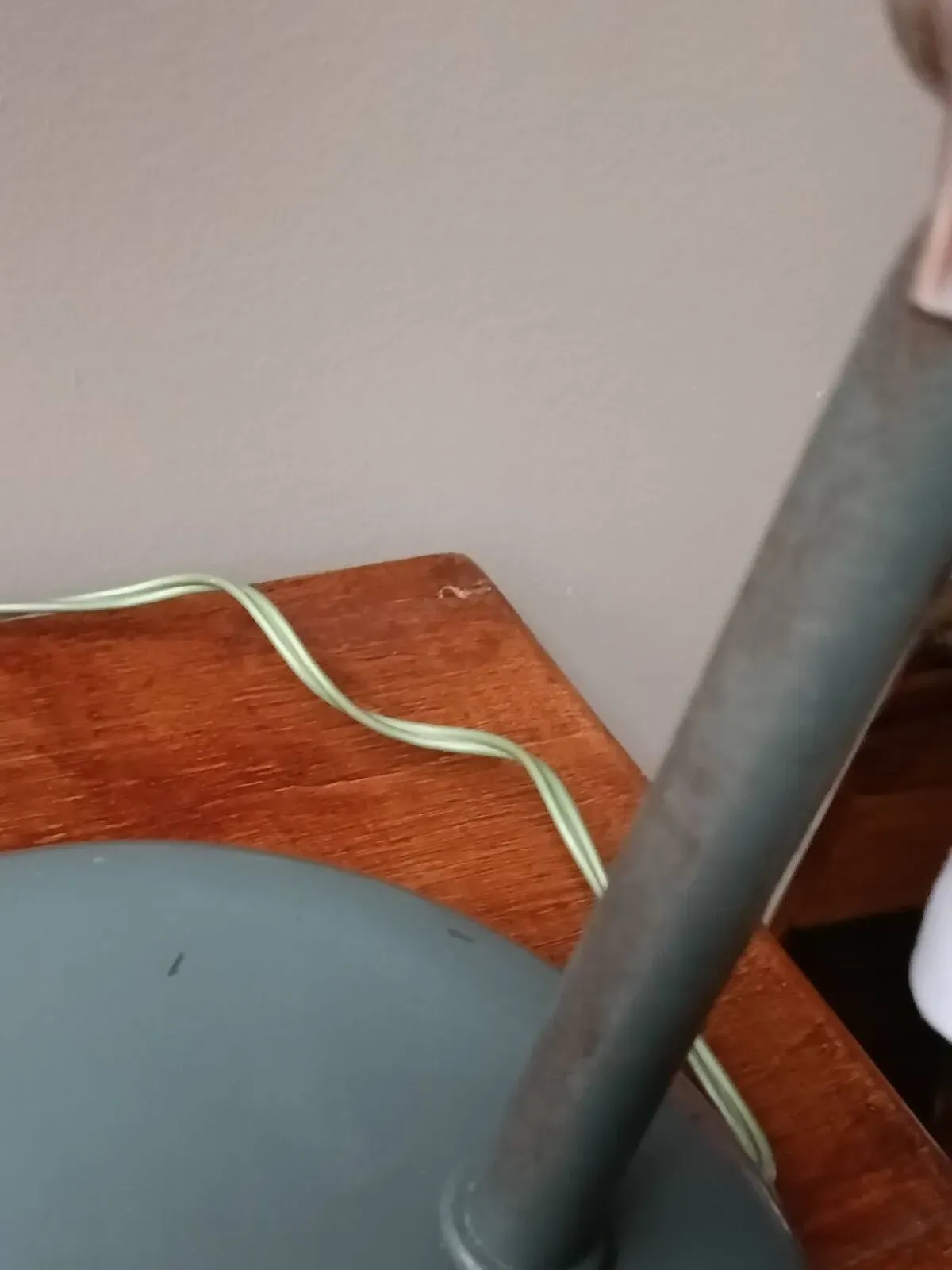 Illustration numéro 5 du produit Lampe d'atelier jumo