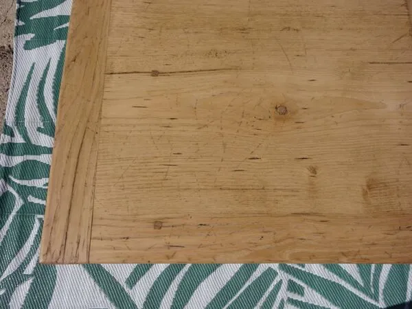 Illustration numéro 5 du produit table/bureau tout en chêne massif