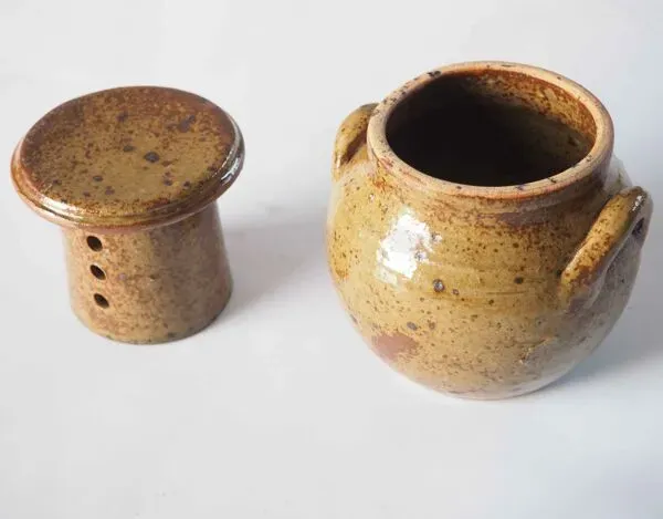 Illustration numéro 5 du produit Ensemble beurrier à eau en grès