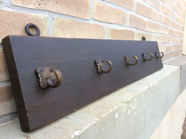 Illustration numéro 5 du produit Porte manteaux mural 5 patères bistrot