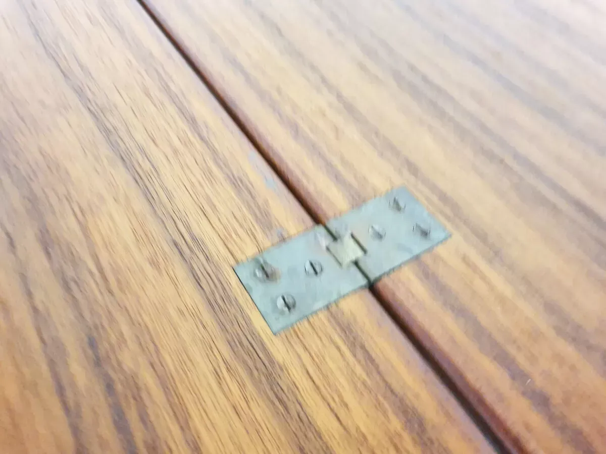 Illustration numéro 5 du produit Table d’appoint pliable de Grete Jalk pour Poul Jeppesen, Danemark années 1960