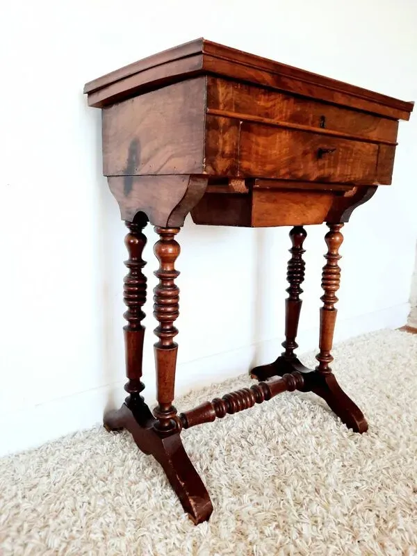 Illustration numéro 5 du produit Petit meuble/chevet vintage