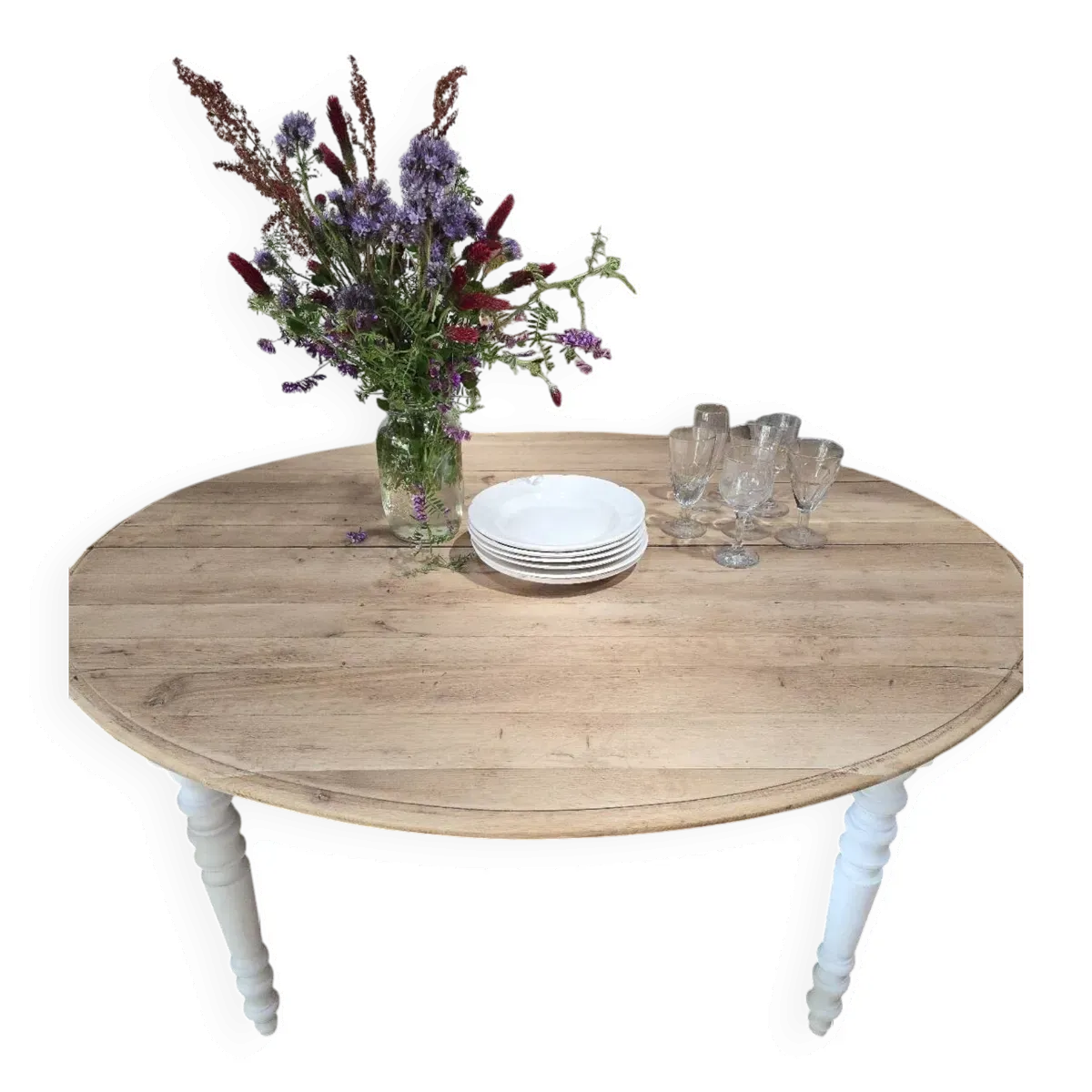 Illustration numéro 5 du produit Table en chêne massif esprit campagne chic