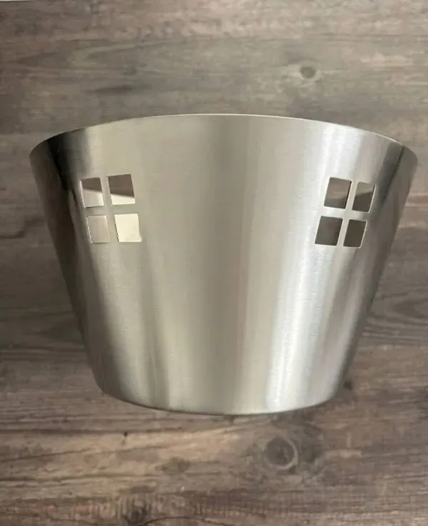 Illustration numéro 5 du produit Corbeille à Fruits Design en Acier Brossé - Esprit Bauhaus / Ikea Vintage