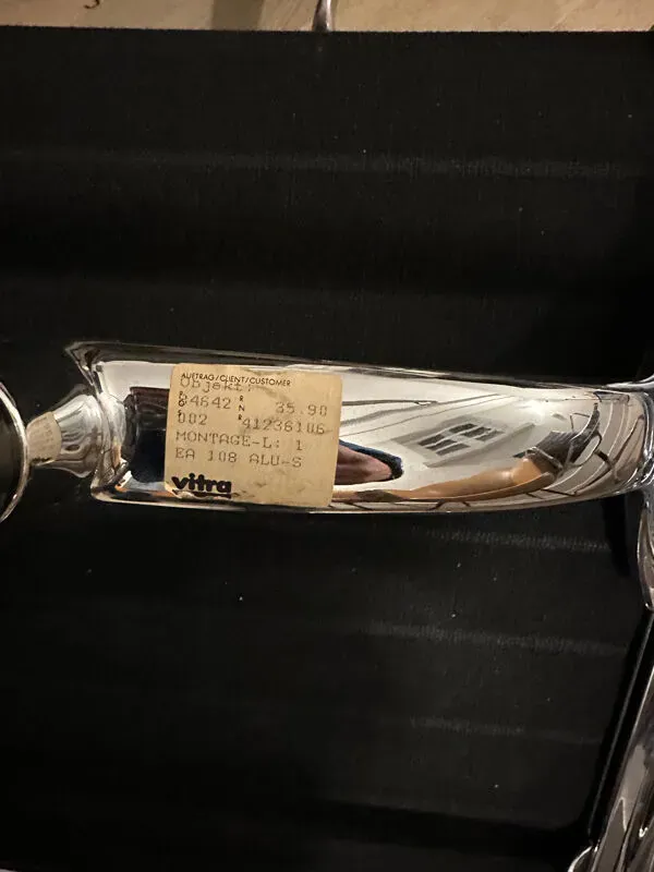 Illustration numéro 5 du produit Fauteuil EA 108 Eames édition Vitra