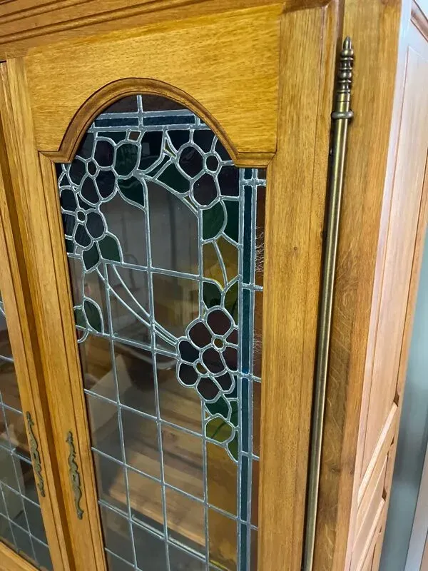 Illustration numéro 5 du produit Vaisselier / vitrine chene massif