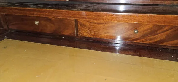 Illustration numéro 5 du produit bureau Secrétaire à cylindre Style Louis XVI en acajou a systéme de double