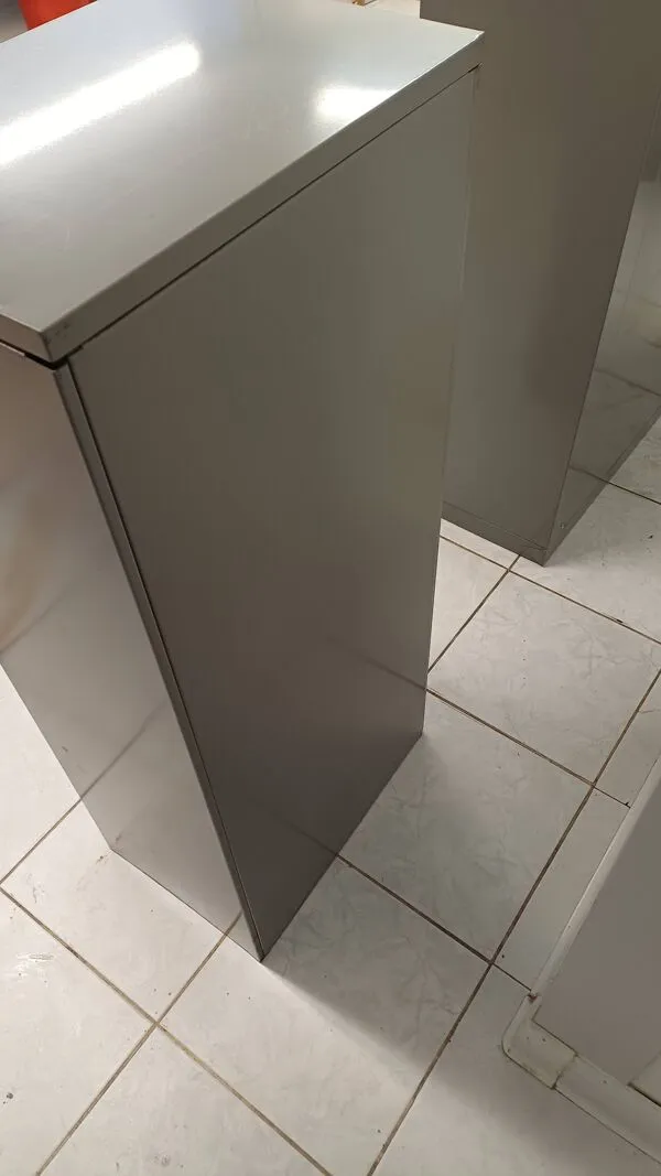 Illustration numéro 5 du produit Classeur industriel Bauche en métal – 5 tiroirs – années 50