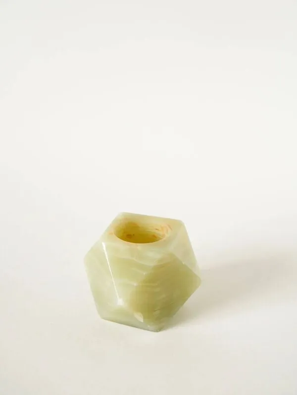 Illustration numéro 5 du produit Bougeoir hexagonal en albâtre, 1970