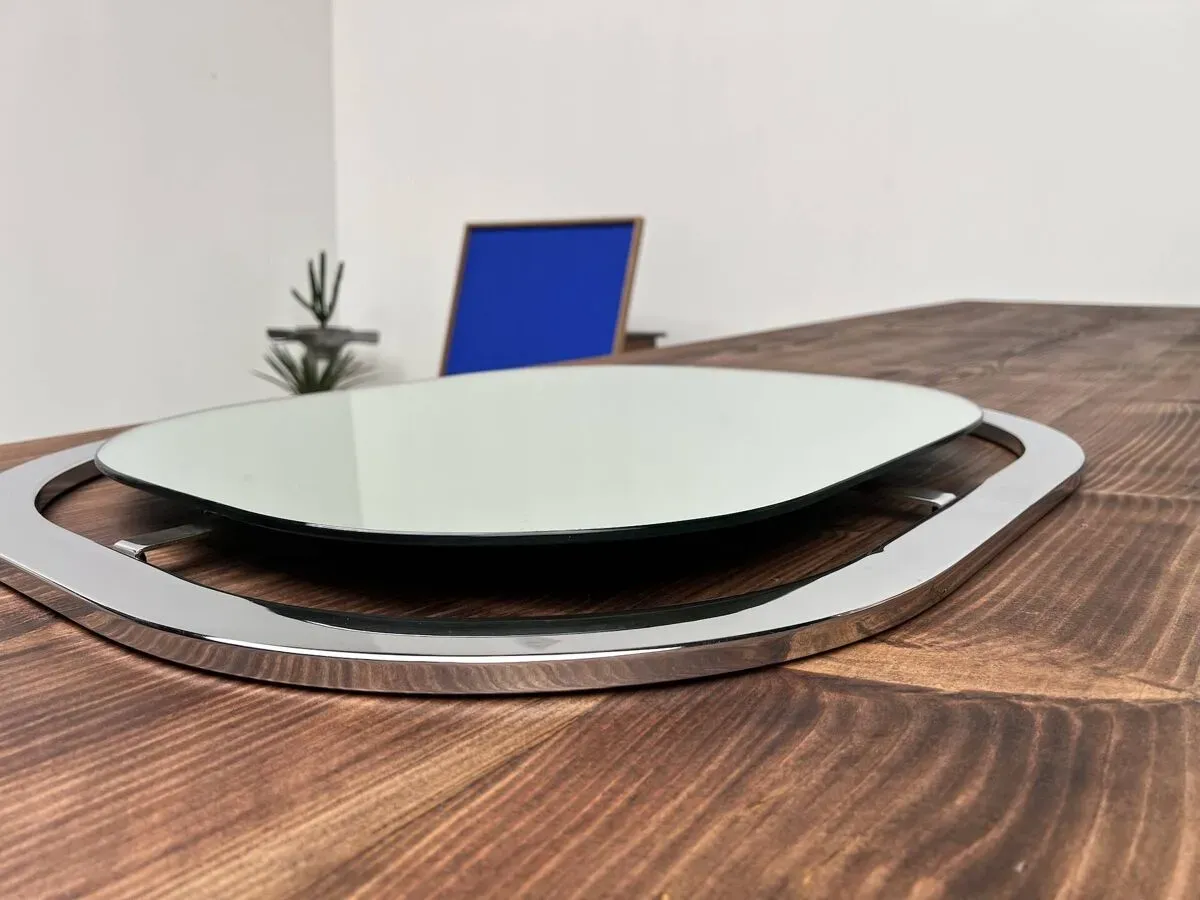 Illustration numéro 5 du produit Miroir Bauhaus en acier chromé