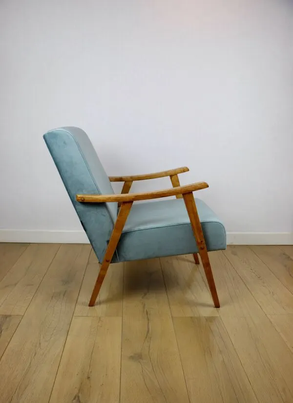 Illustration numéro 5 du produit Fauteuil vintage loft années 70 bleu clair