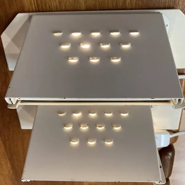 Illustration numéro 5 du produit Paire d'appliques industrielles design scandinave 1950.